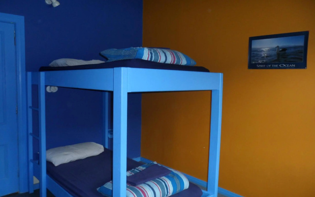 Sequoia Lodge & Backpackers – Guest Rooms – Picton
