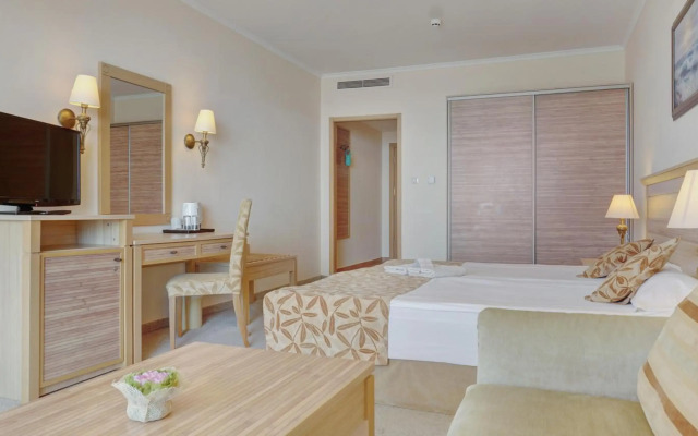 DIT Majestic Beach Resort