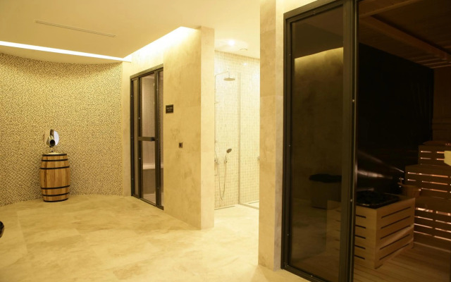 RYS Hotel & Restaurant