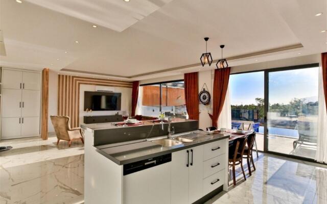 Villa With Jacuzzi Hammam Sauna and Pool in Kas