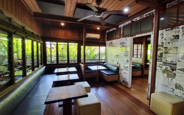 Flash Back Bungalow