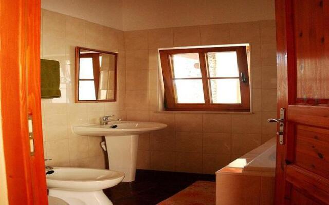 Vale Figueiras Surf Camp & Resort