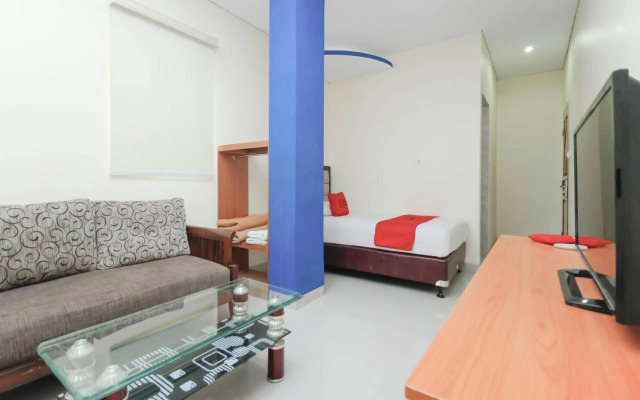 RedDoorz Plus @ Jalan Pemuda Jakarta