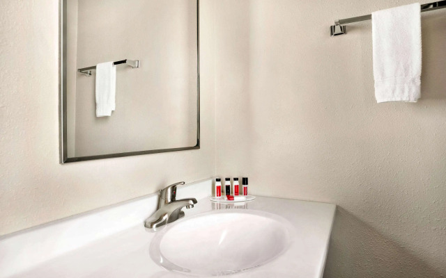 Travelodge by Wyndham Edgemont