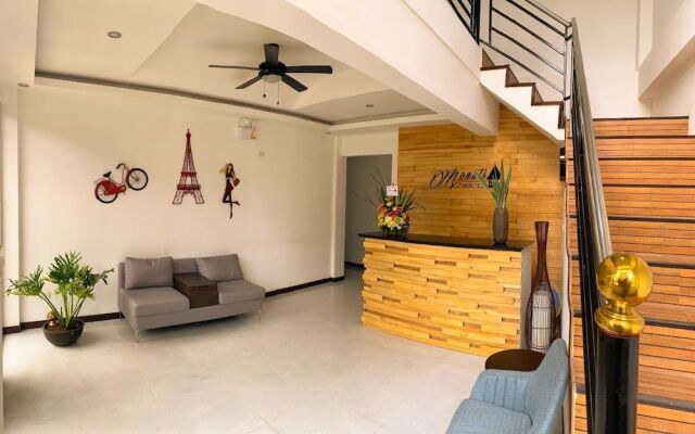 Monati Hostel Panglao