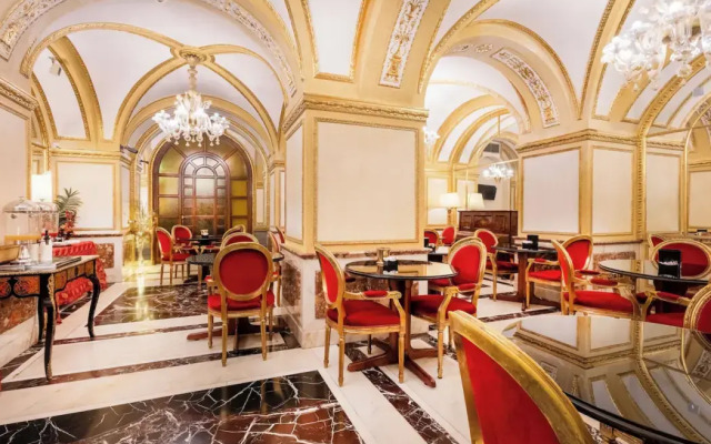 Des Epoques Hotel