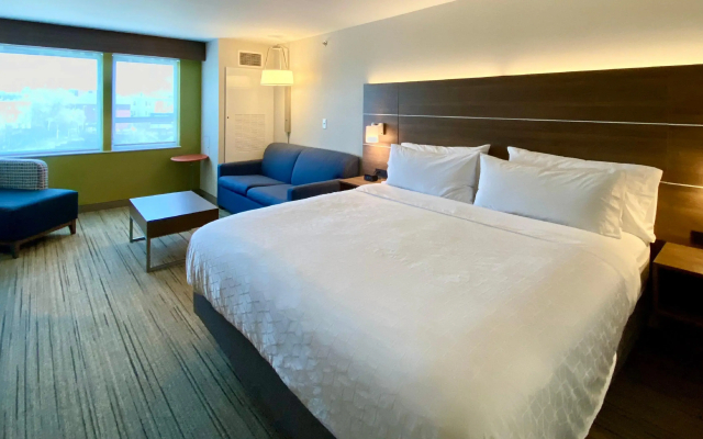 Holiday Inn Express Boston by IHG