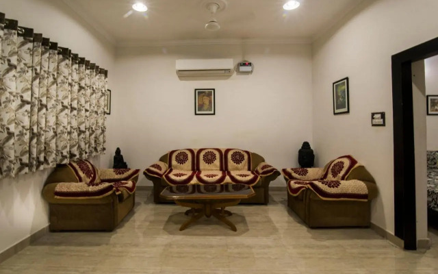 Tuk Tuk Homestay