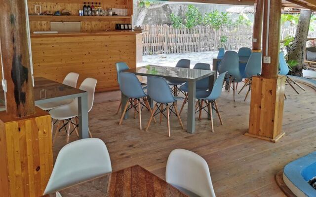 Origami Inn Himandhoo