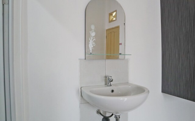 Sachila Residence Syariah by OYO Rooms