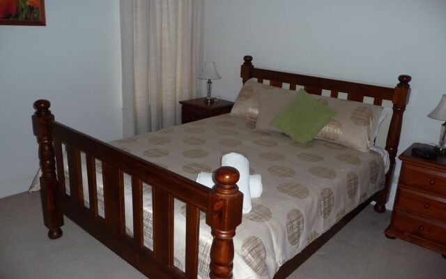 City Escape 2BD in Adelaides East End 3