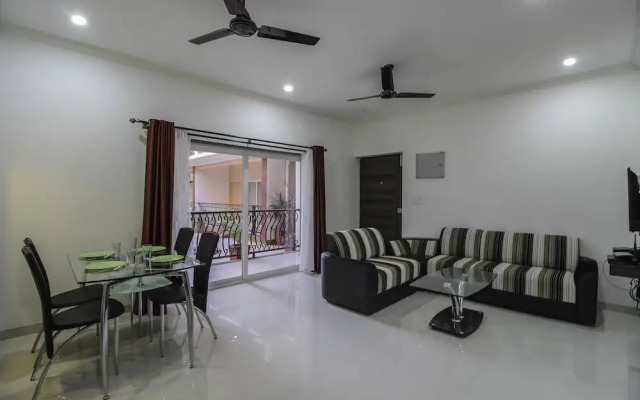 OYO 10972 Home Poolside 2BHK Siolim