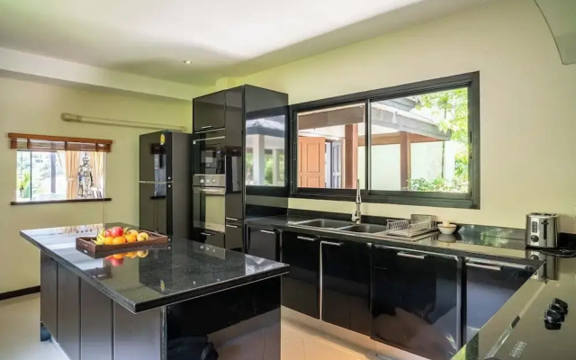 Stunning 5BR Sea View Villa - KBR22