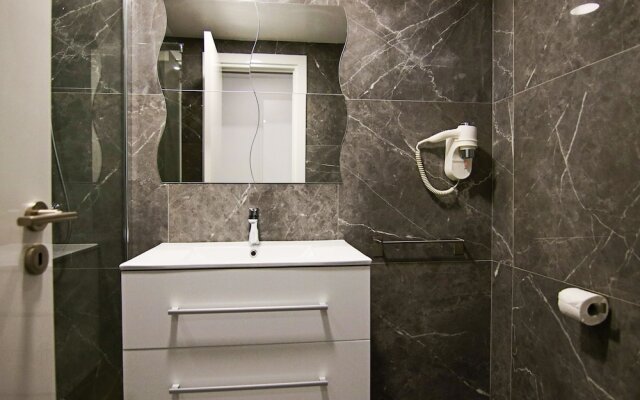 Phaedrus Living Luxury Suite Nicosia 502