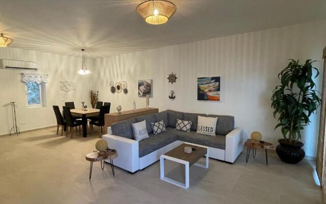 The View Condo No2 'The Emmanuel'