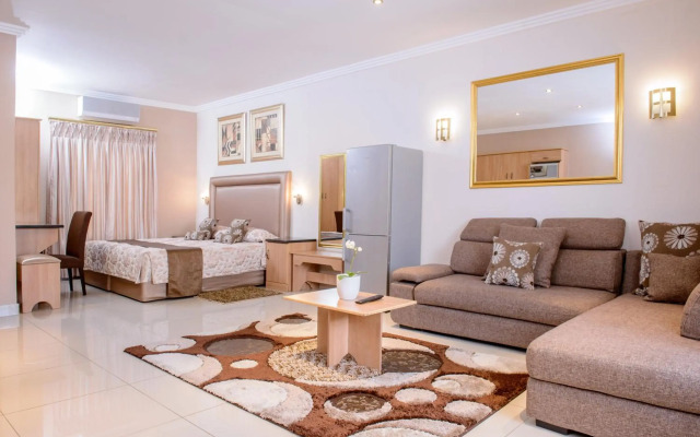 The Cycad Lodge & Chalets