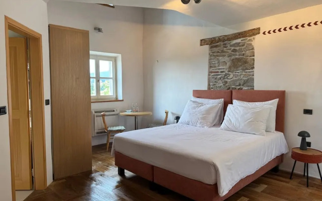 SMARTnoOK Rooms & Apartment