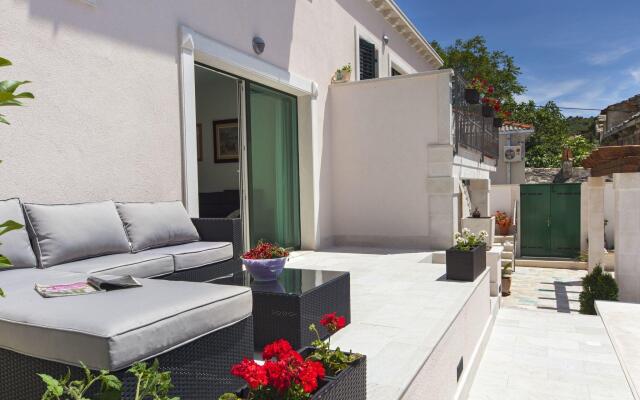 Modern Villa in Povlja With Pool