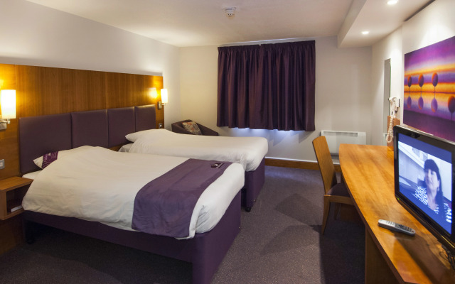 Premier Inn Leicester Central (A50)