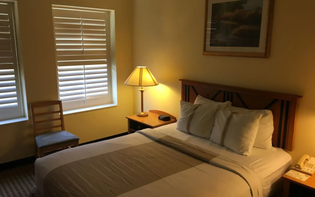 Crockett Hotel