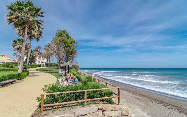 Bp7c.2a Beachfront Penthouse With Private Pool