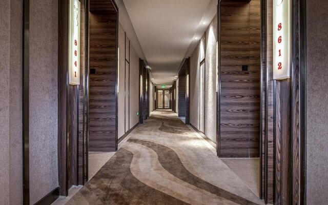Vienna International Hotel Shenzhen Bantian Huancheng Nan Road