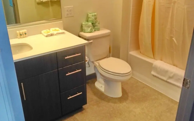 Pelicanstay in Pioneer Square