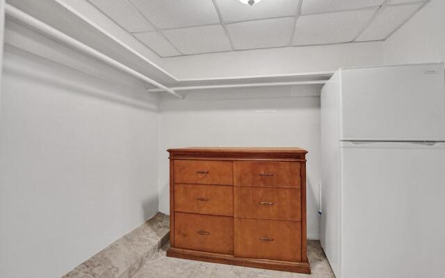 Lovely Hallandale Beach Studio :)