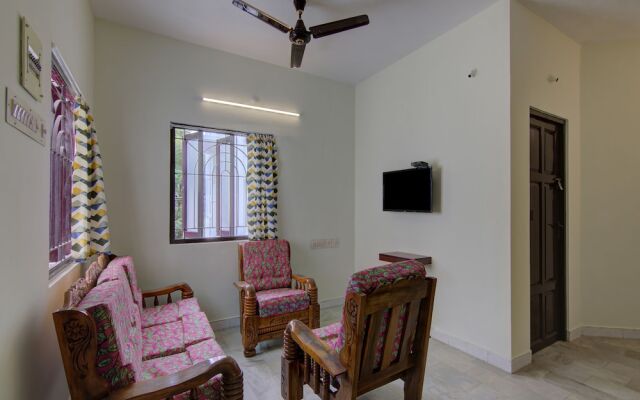 OYO 15221 Home Elegant 2BHK Near Anna Nagar