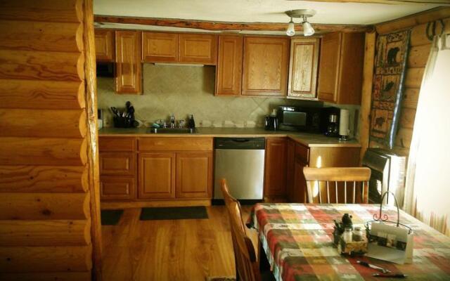 Wapiti Mountain Cabins