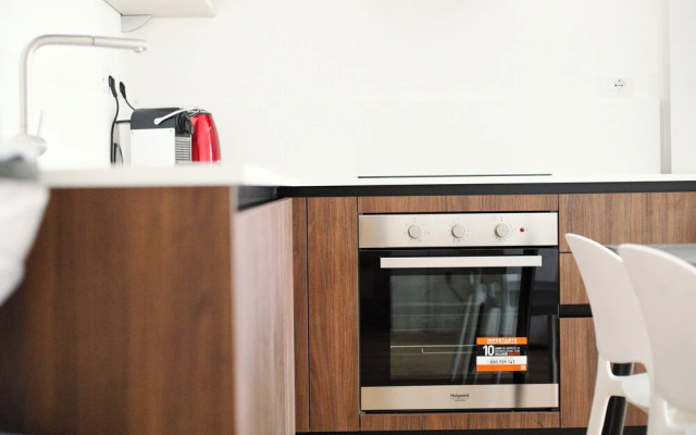 1-Bed apartment with balcony near subway