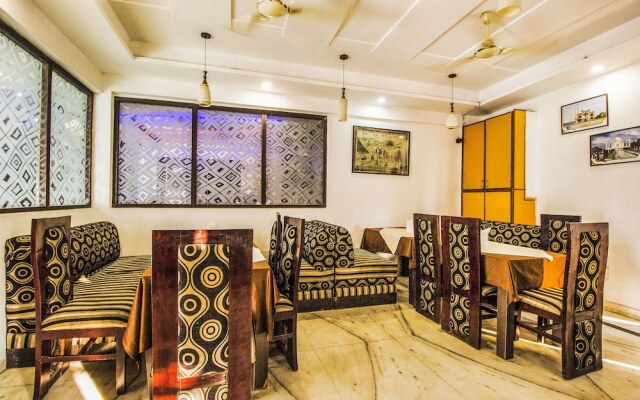 Hotel Alpine by FabHotels