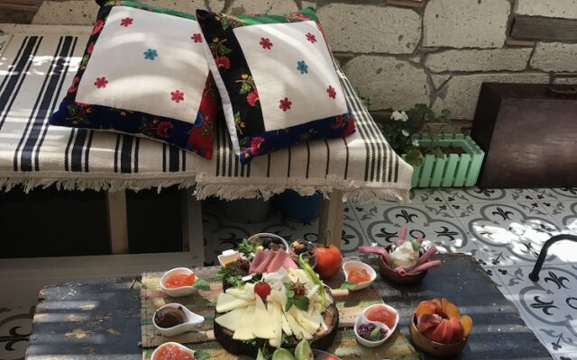 Muhit Alacati Butik Otel