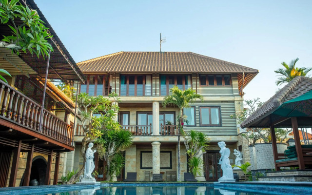 Dynasty Estate