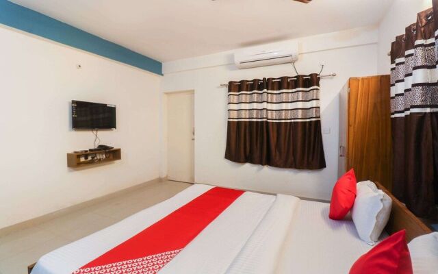 OYO 49454 Alankar Guesthouse