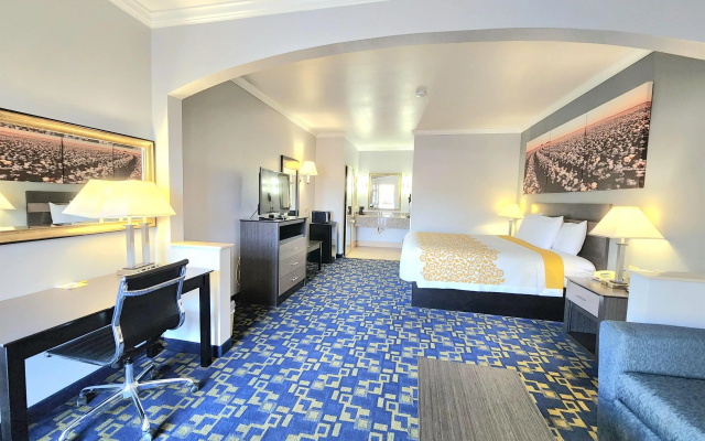 Days Inn by Wyndham Robstown