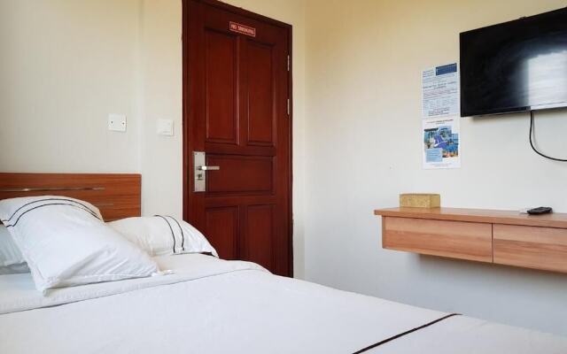 Caye Caulker Beach Hotel