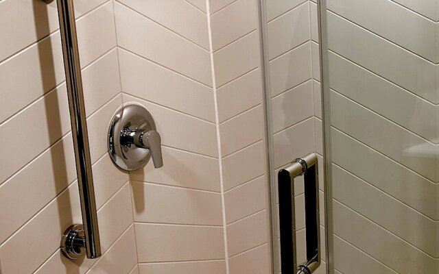 Newmarket Hotel & Suites