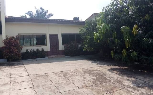 Green Glass Guest House