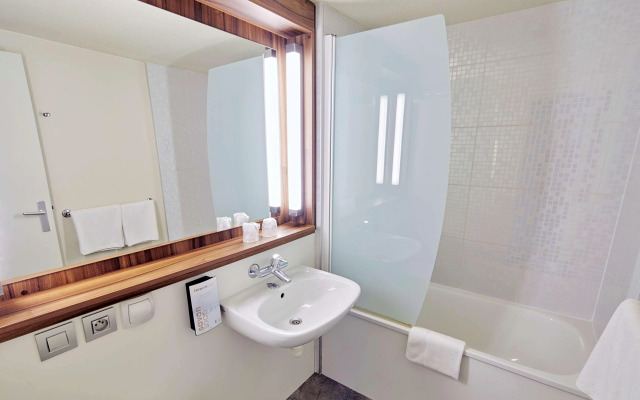 Campanile Melun Sénart - Vert Saint Denis