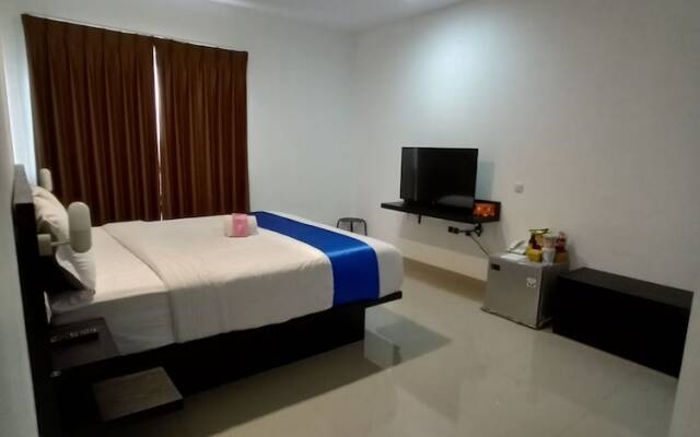 Puri Maju by OYO Rooms