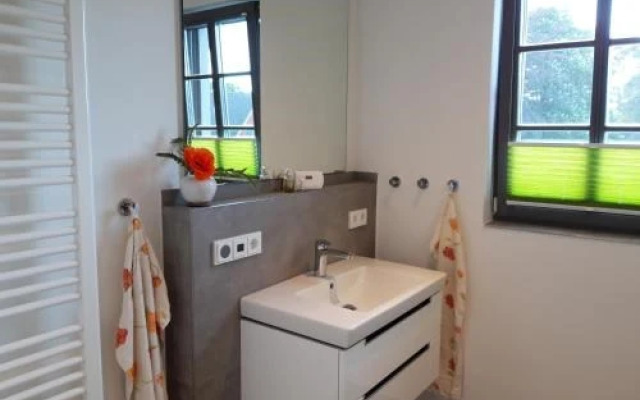 Rosenberg 13 Wohnung 1d DG re