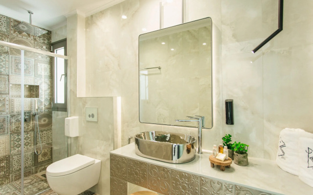 Blue Carpet Luxury Suites