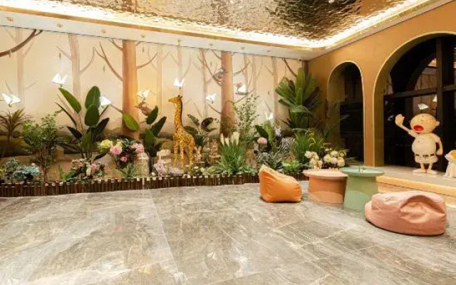 Qiyue Manshan Hotel (Dujiangyan Sunchuang Wen Hotel)