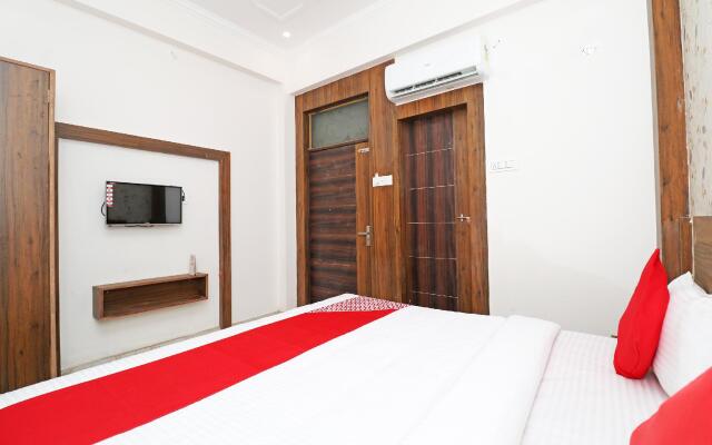 OYO Flagship 22705 Triveni Inn