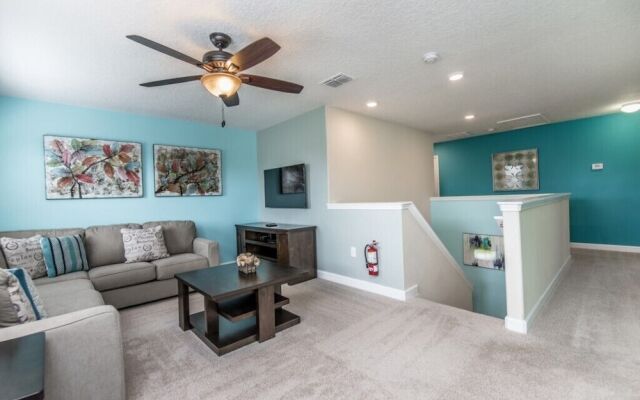 5-Bedroom Villa in Four Corners 1458RF