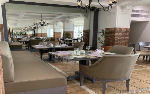 Carlton Al Moaibed Hotel