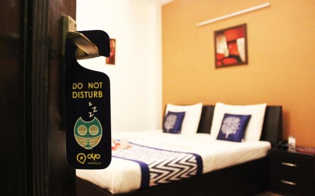 Oyo Premium Galleria Market Dlf 4