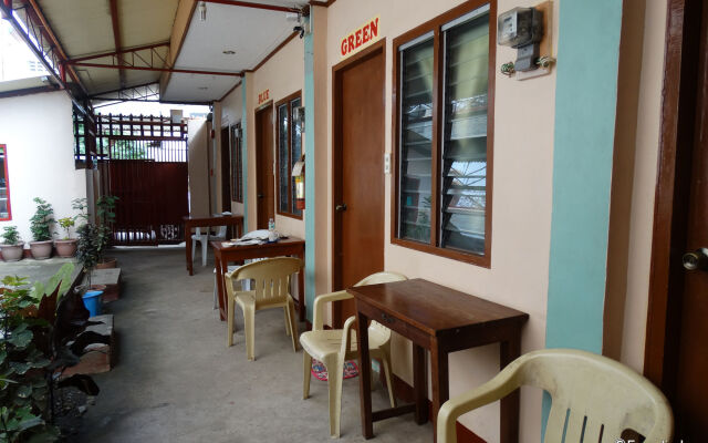 Eden Travellers Lodge