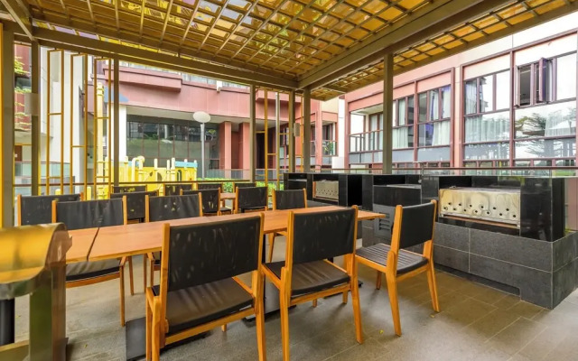 The Galleria Residence by Hava